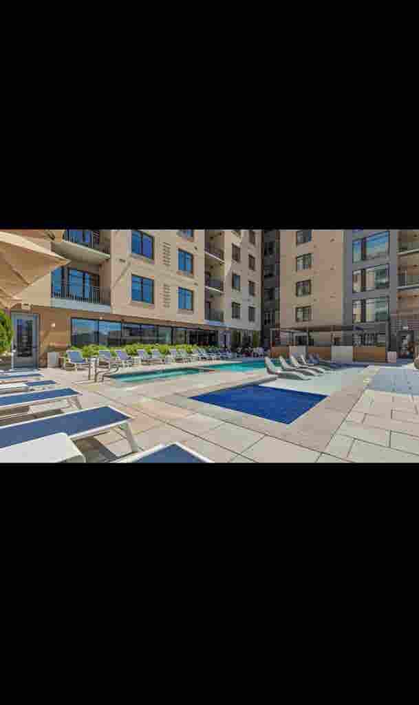 Looking for roommate to move in!