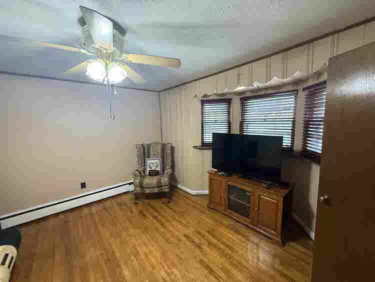 Room for rent!!
