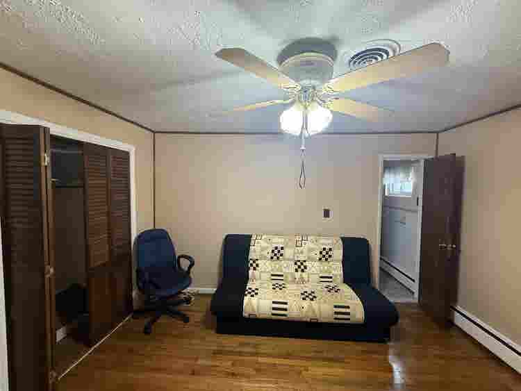 Room for rent!!