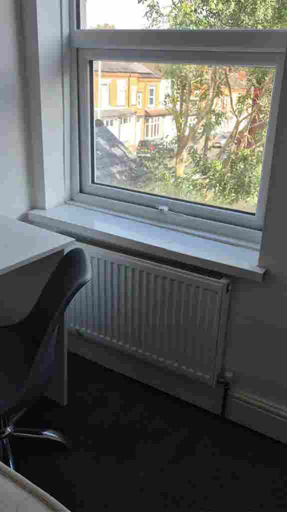 Looking for a female flatmate
