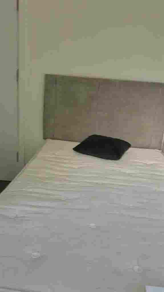 Looking for a female flatmate