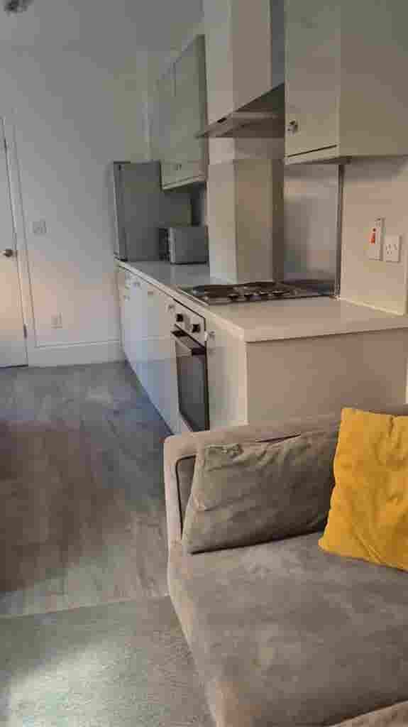 Looking for a female flatmate