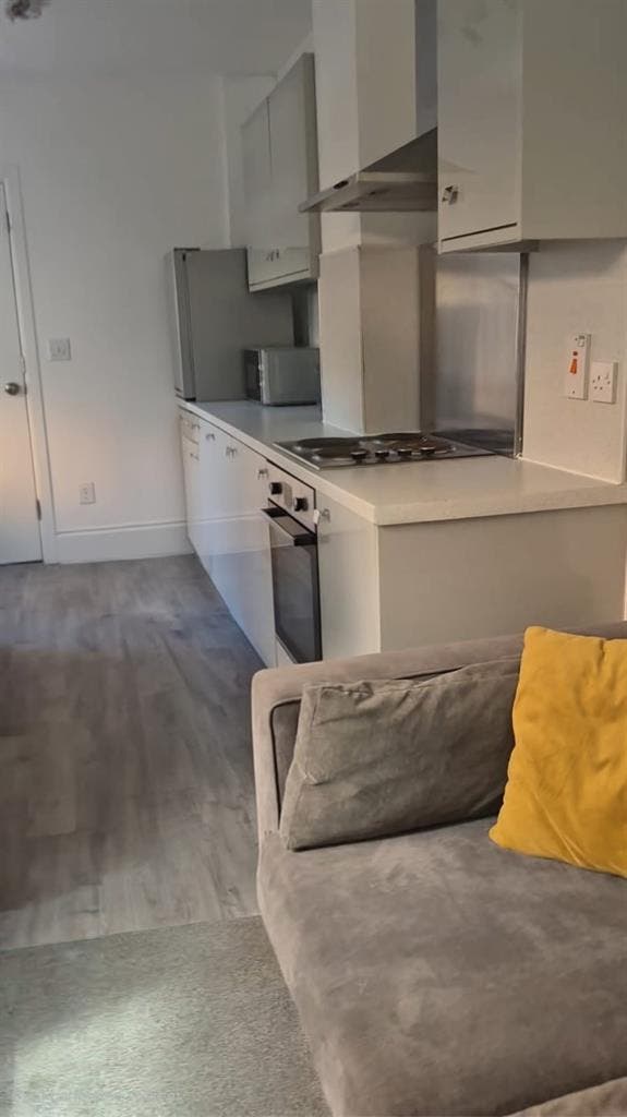 Looking for a female flatmate