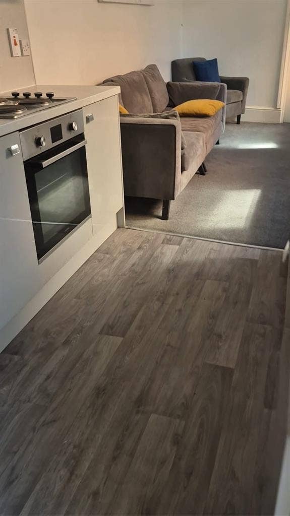 Looking for a female flatmate