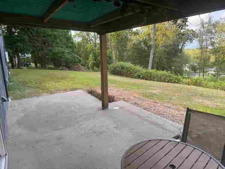 2 bedroom in 
Trumbull