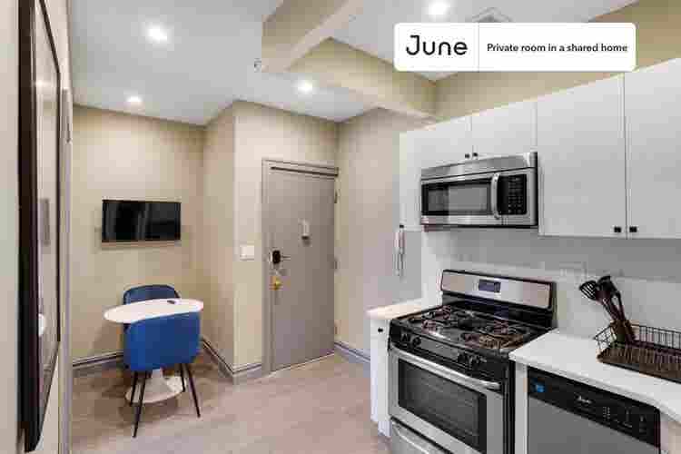 3 BR in New York City