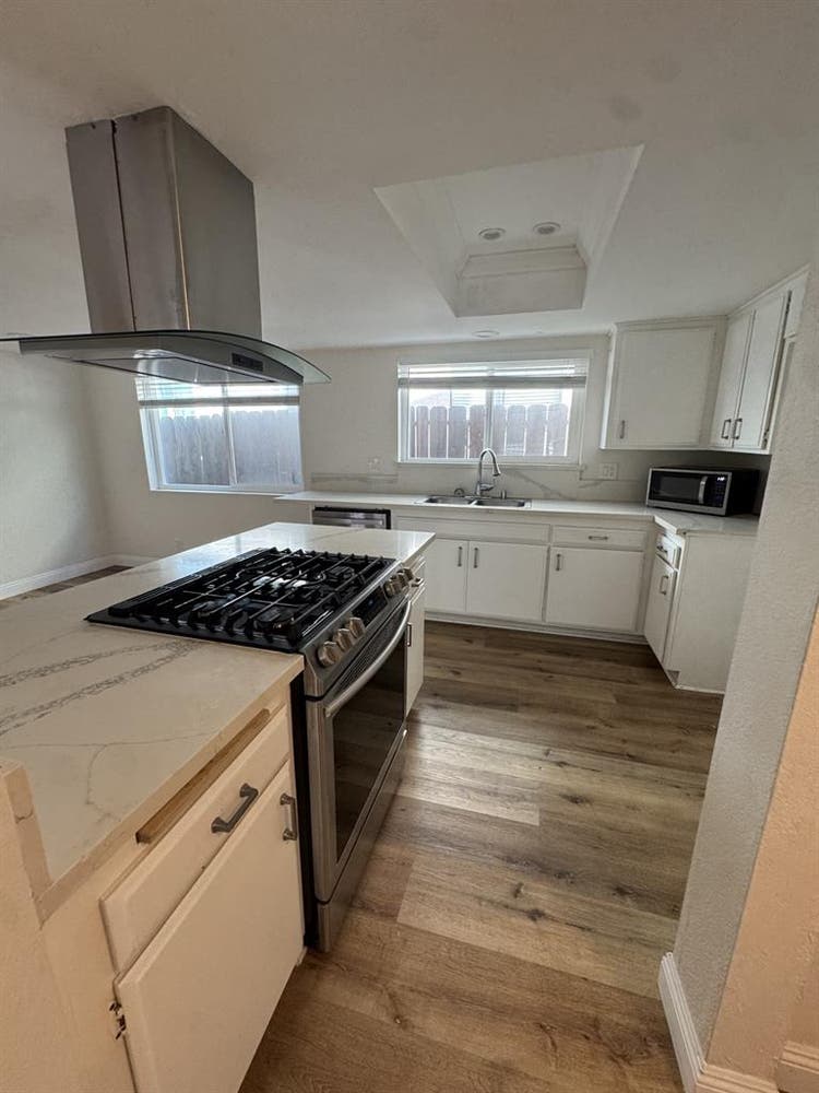 Female roommate needed-
Dana Point