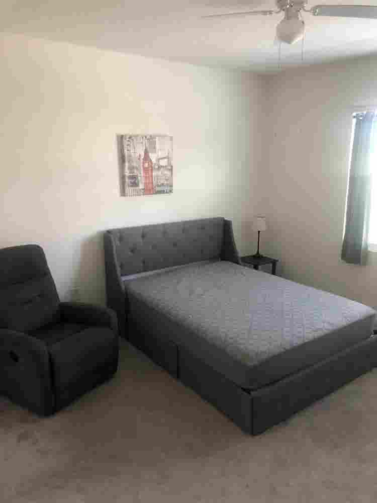 Master bedroom for rent