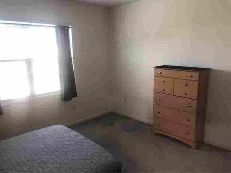 Master bedroom for rent