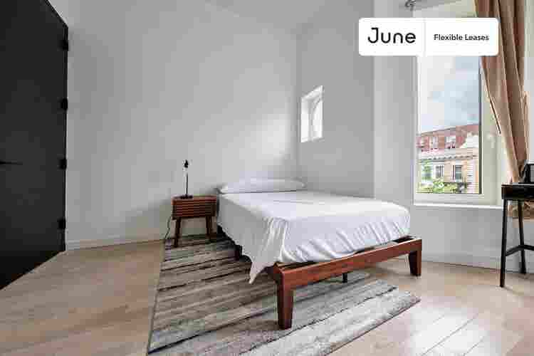 4 BR in New York City