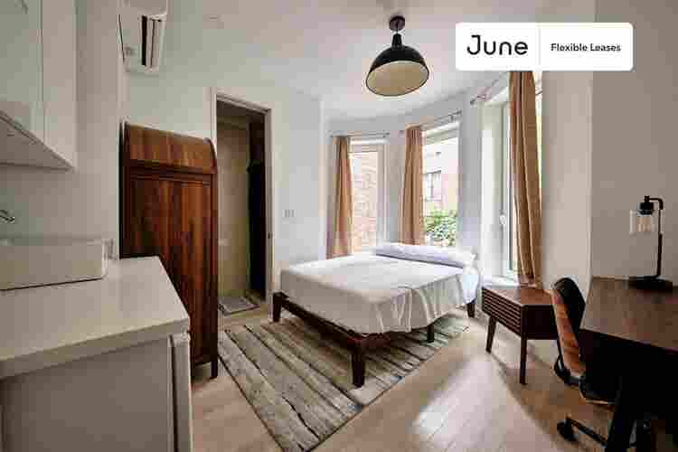 4 BR in New York City