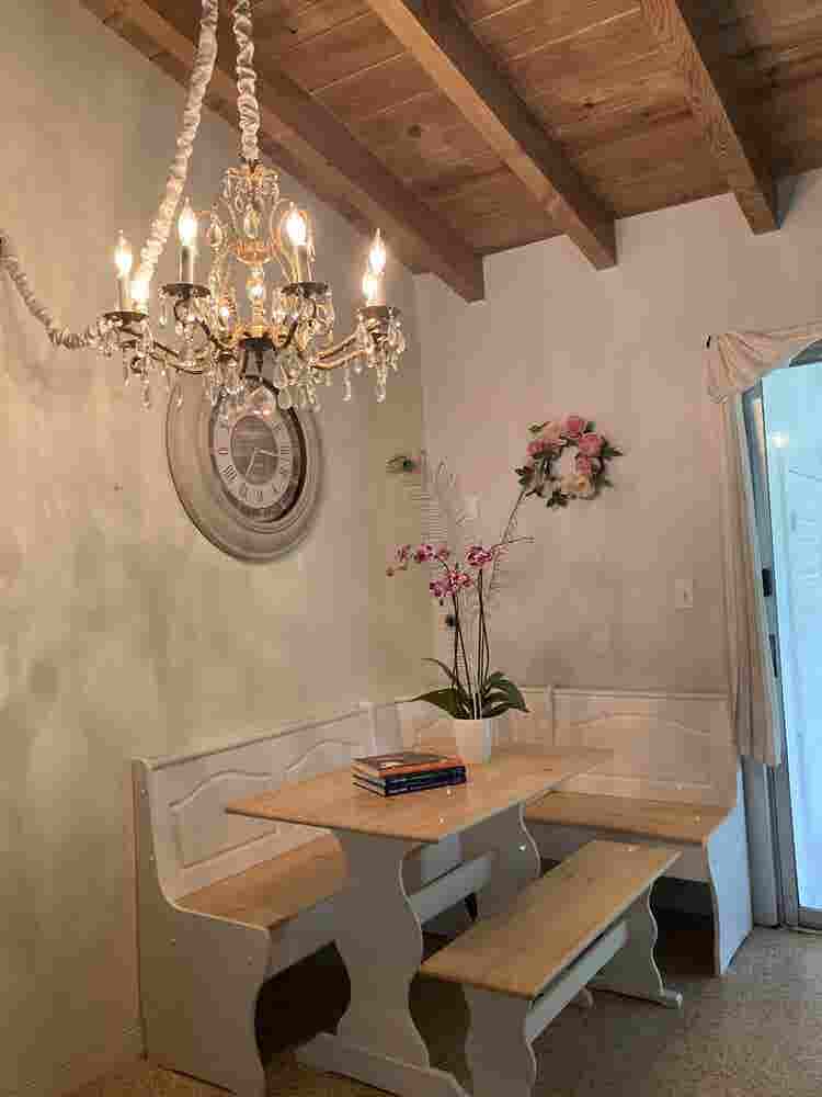 Room for rent in Pinecrest