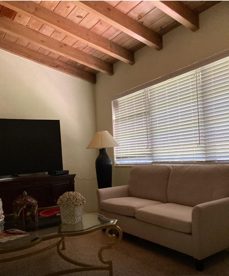 Room for rent in Pinecrest