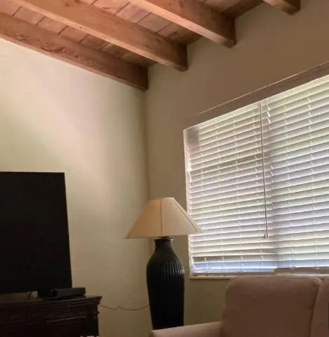 Room for rent in Pinecrest