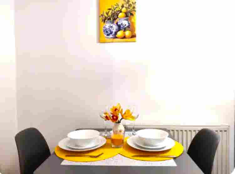 London Studio, all bills incl.
