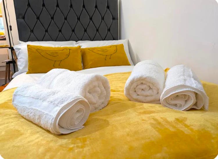 London Studio, all bills incl.