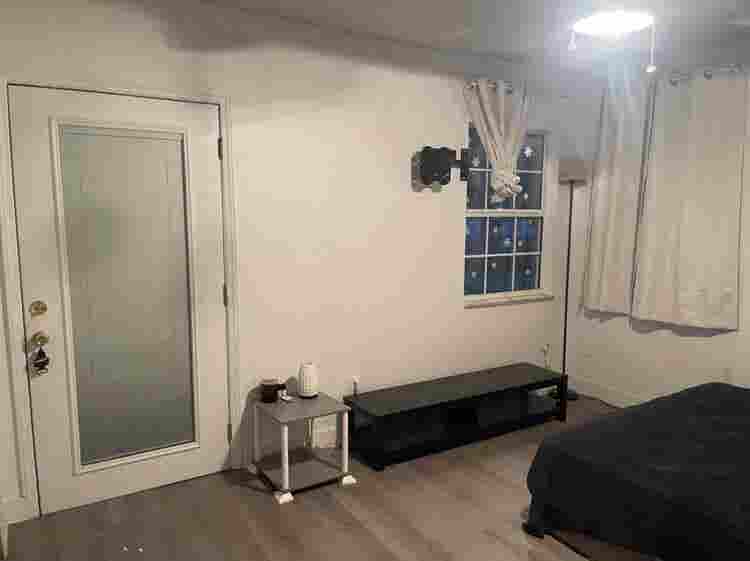 Room in a family friendly housee