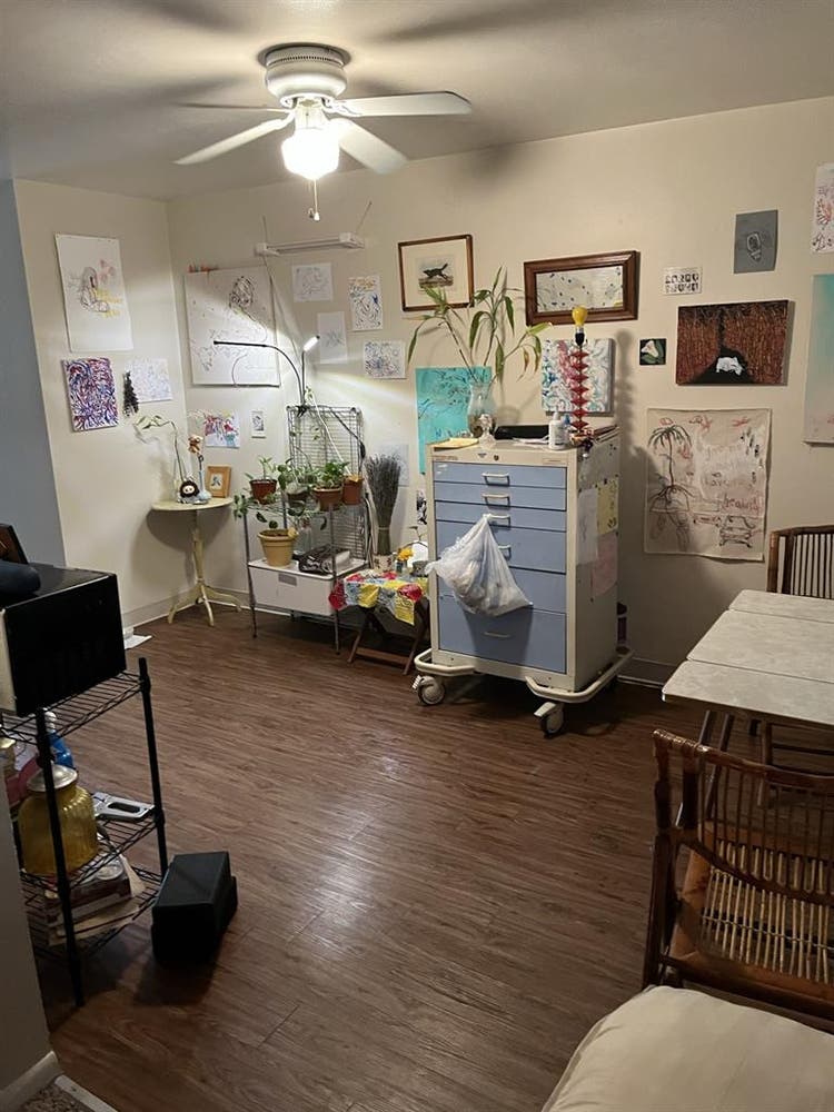 Room For Rent October 1