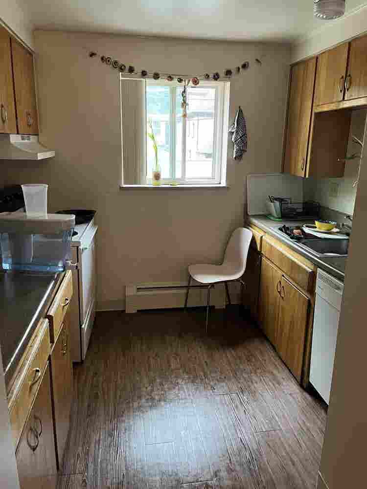 Room For Rent October 1
