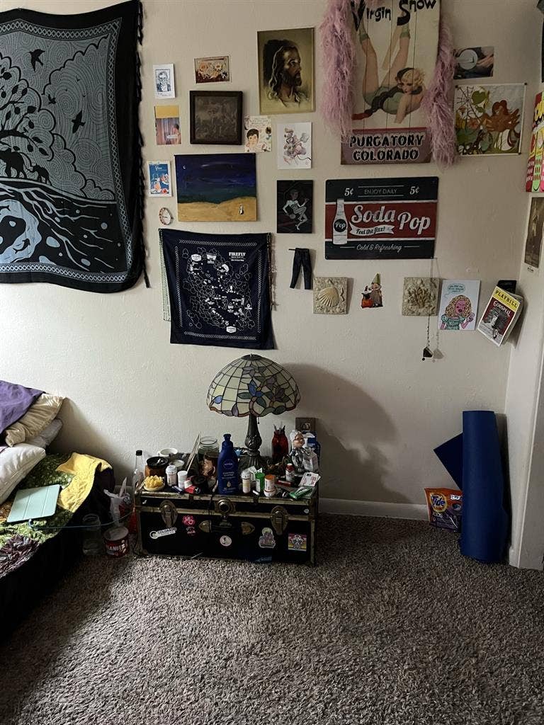 Room For Rent October 1