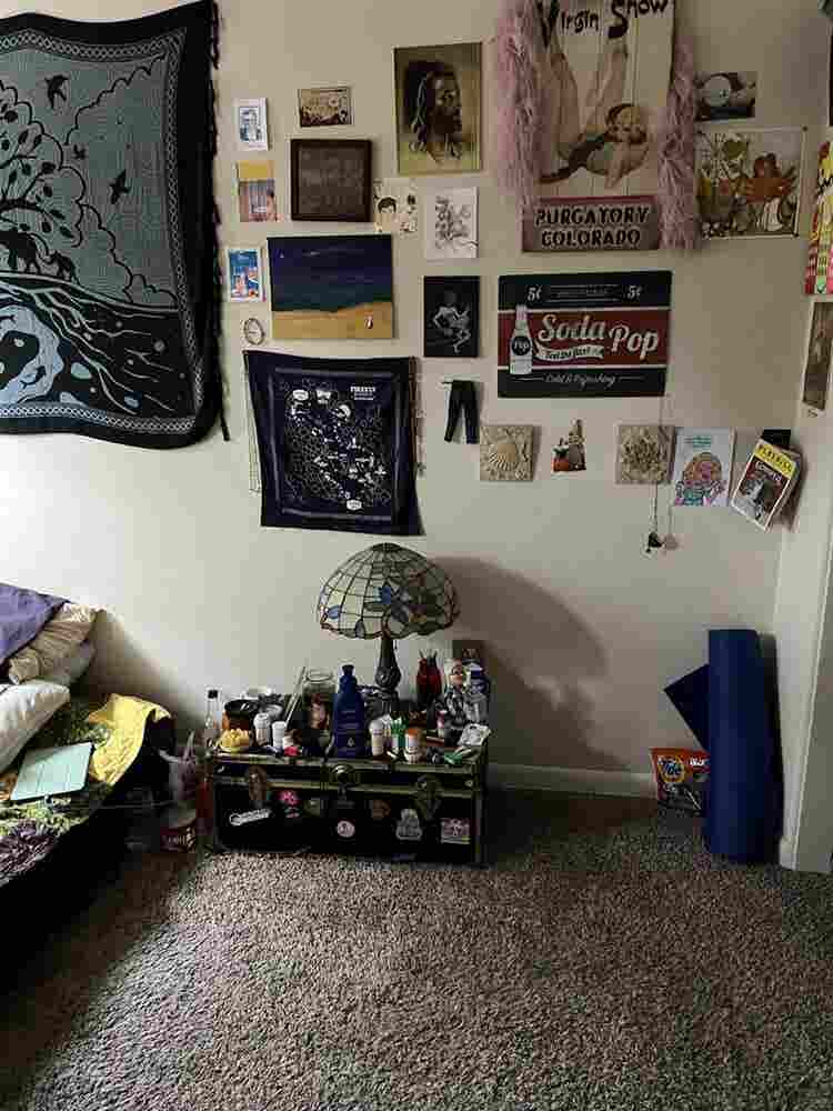 Room For Rent October 1