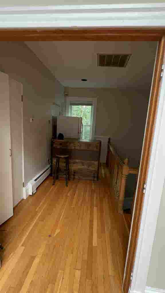 Harvard sq rooms.  mo lease