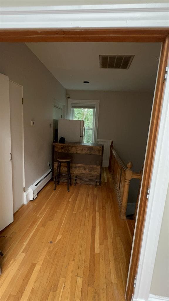 Harvard sq rooms.  mo lease