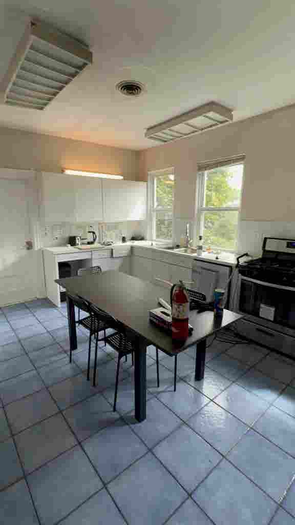 Harvard sq rooms.  mo lease