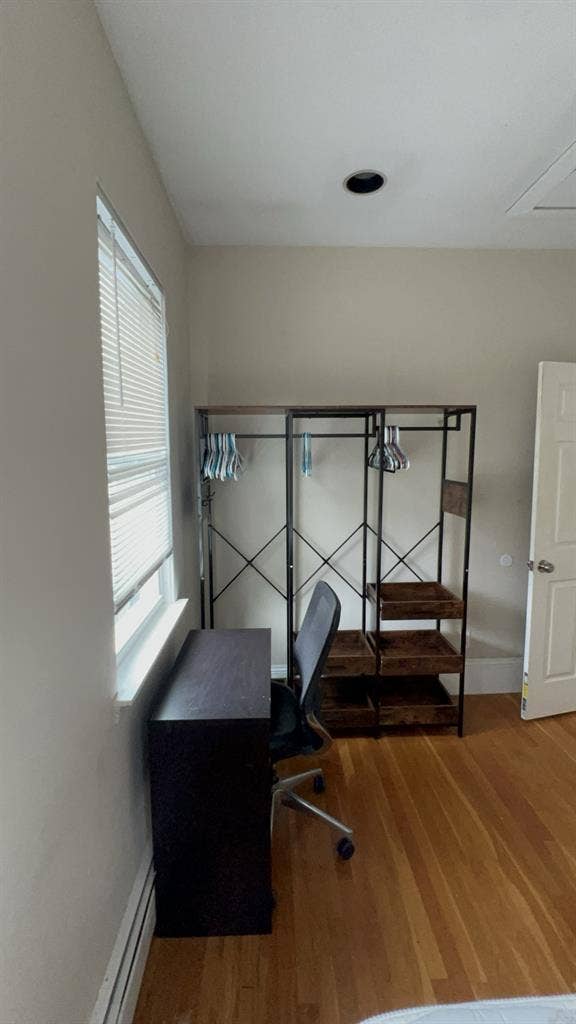Harvard sq rooms. mo lease