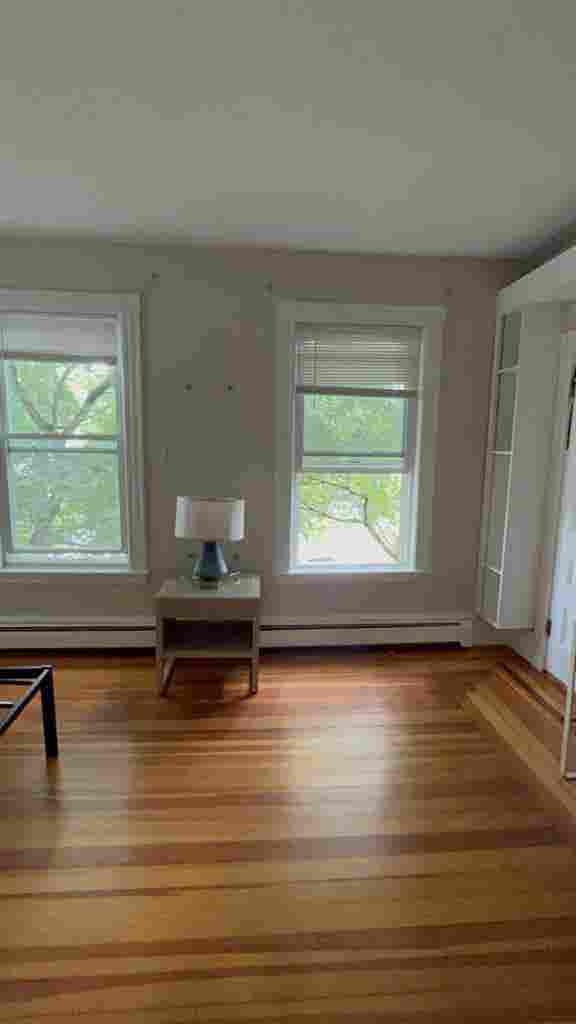 Harvard sq rooms.  mo lease