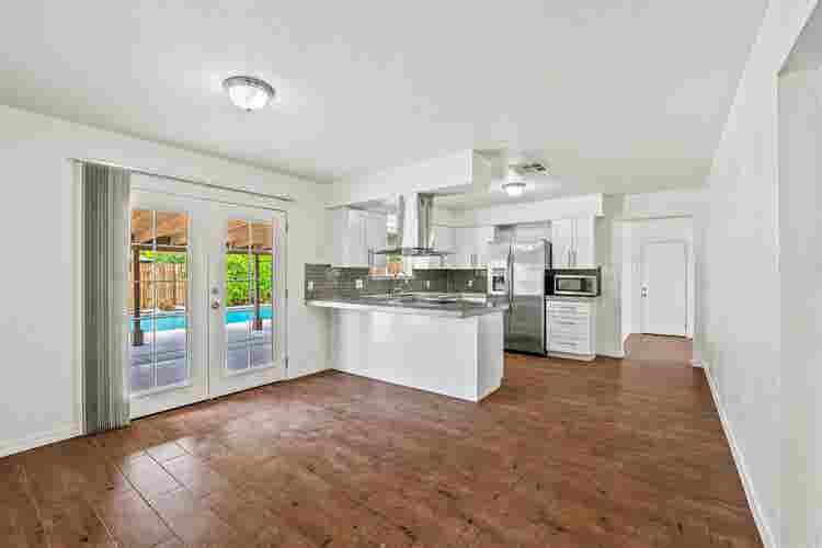 3 Bedroom With Pool In Tempe, AZ