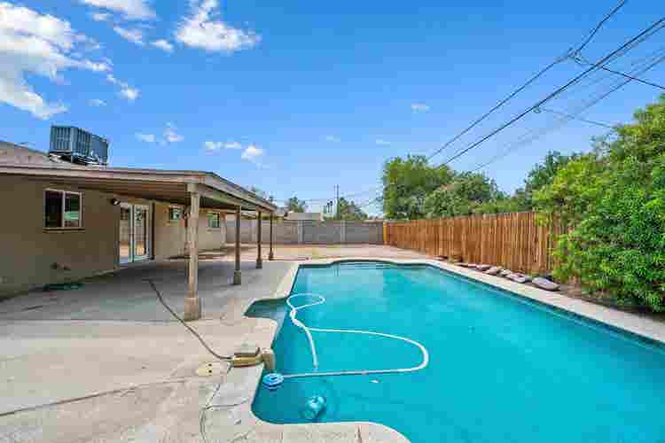 3 Bedroom With Pool In Tempe, AZ