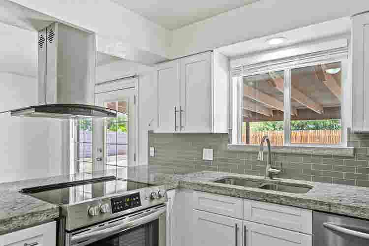 3 Bedroom With Pool In Tempe, AZ