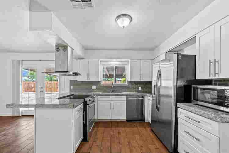 3 Bedroom With Pool In Tempe, AZ