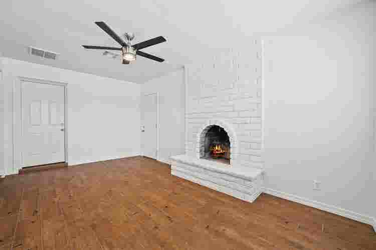 3 Bedroom With Pool In Tempe, AZ