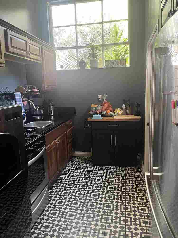 Private Room Sublet w/pool and yard