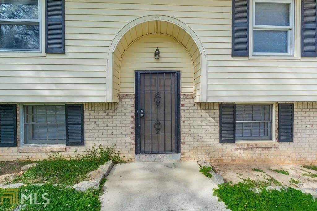 5 BR in Lawrenceville