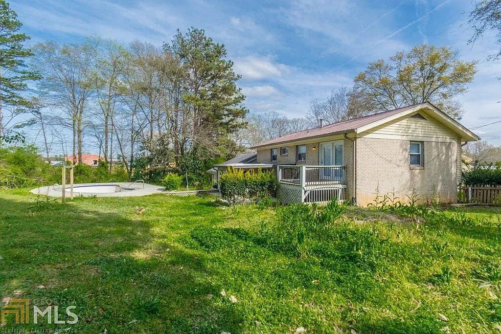 5 BR in Lawrenceville