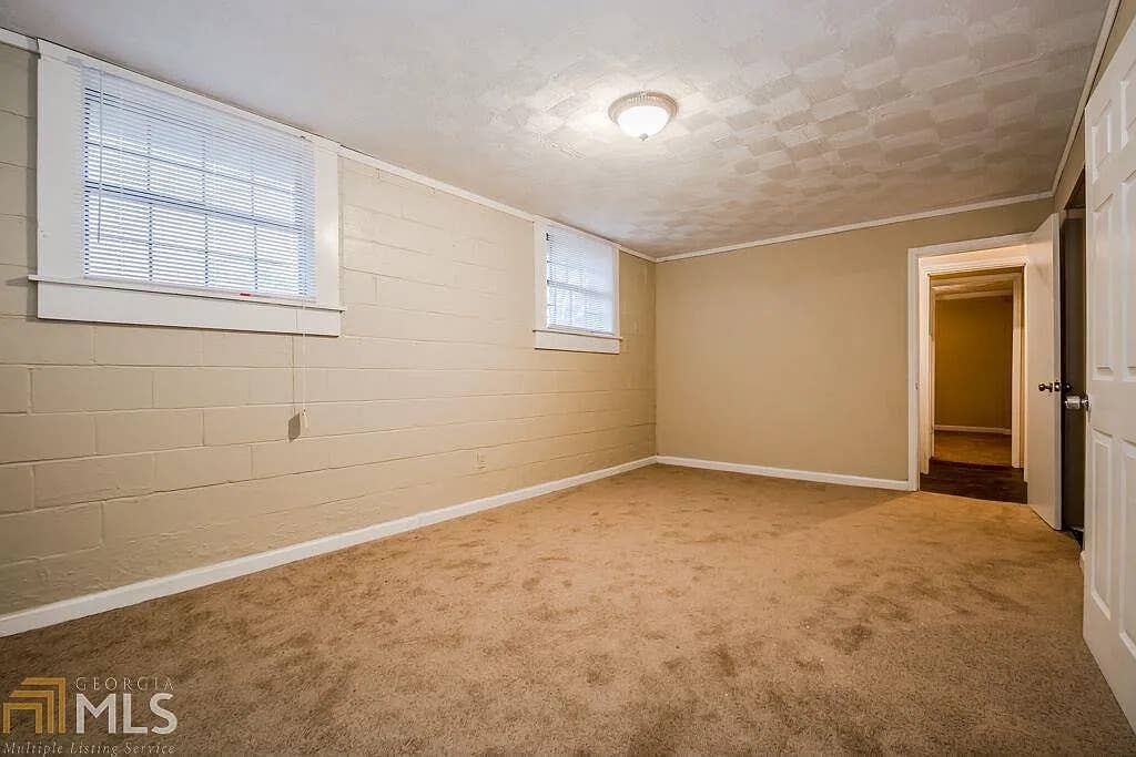 5 BR in Lawrenceville