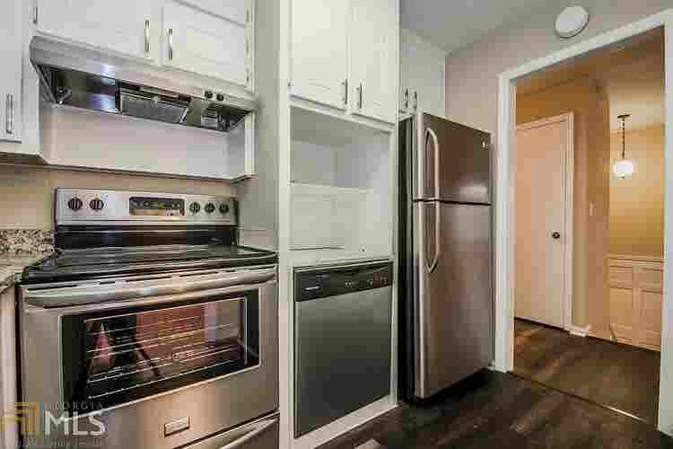 5 BR in Lawrenceville