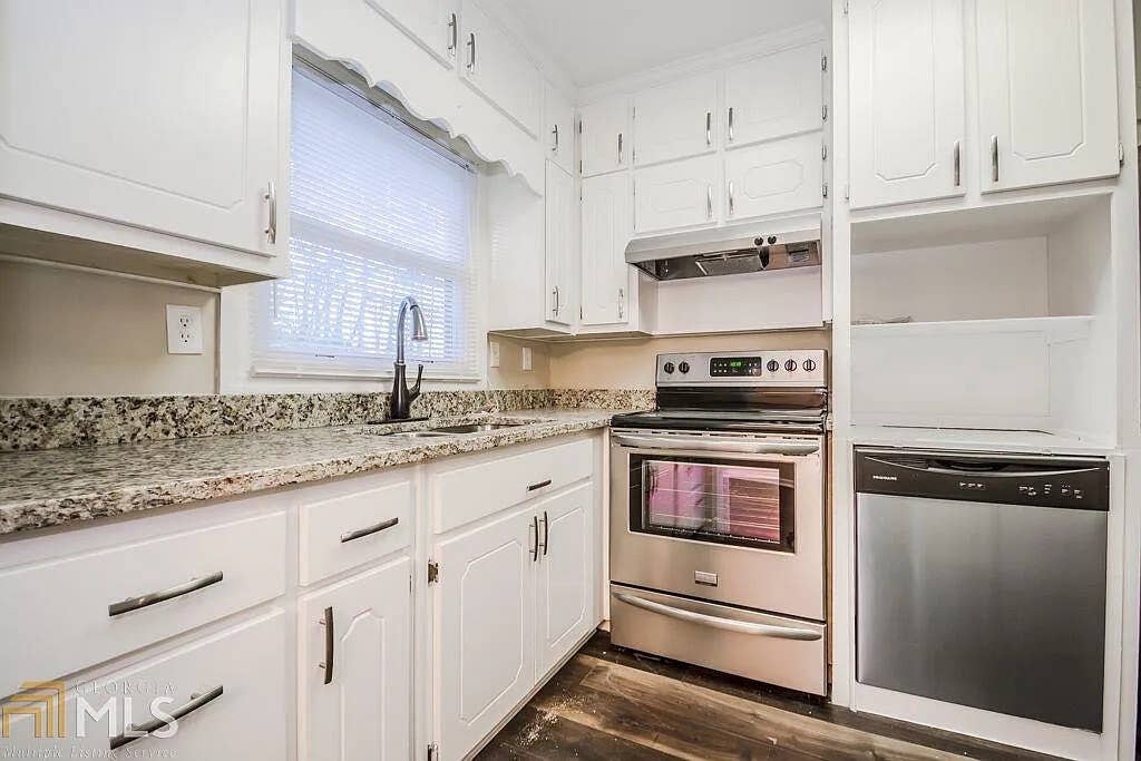 5 BR in Lawrenceville
