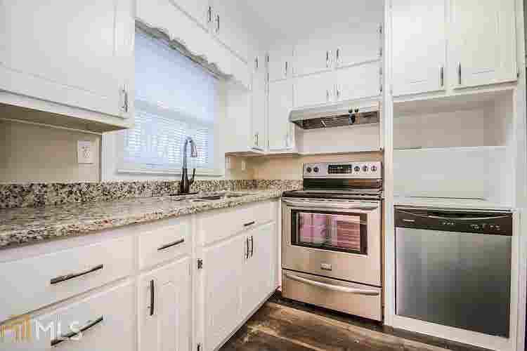 5 BR in Lawrenceville