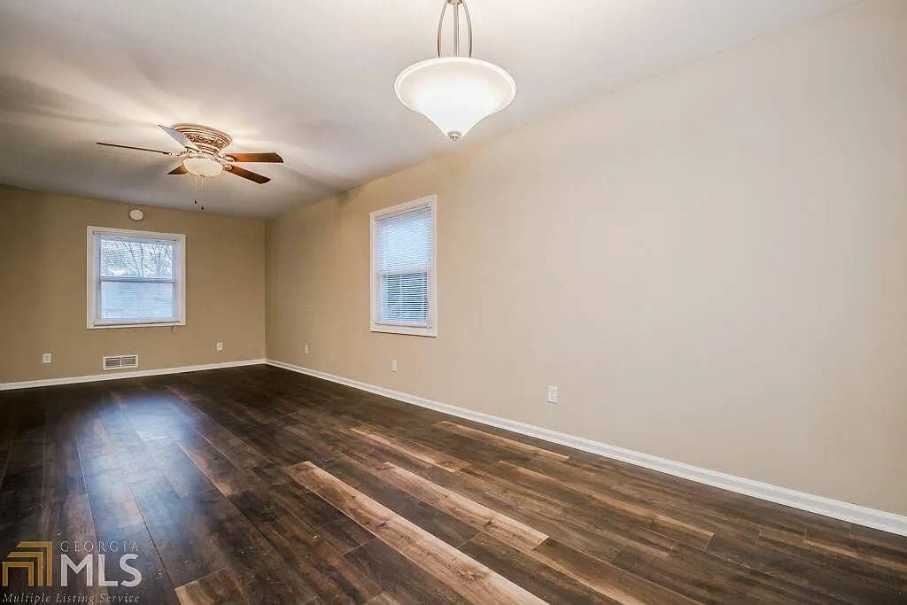 5 BR in Lawrenceville
