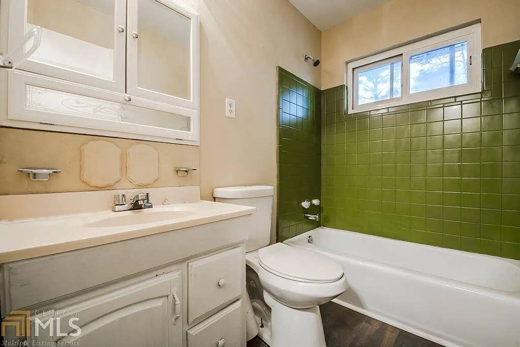 5 BR in Lawrenceville