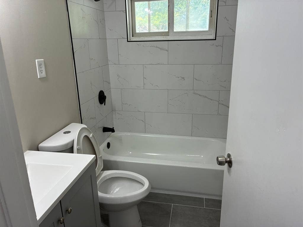 5 BR in Lawrenceville