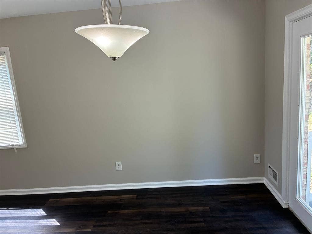 5 BR in Lawrenceville
