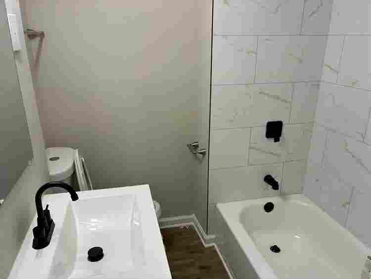 5 BR in Lawrenceville