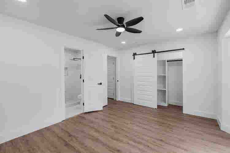 4 BR in Farmers Branch