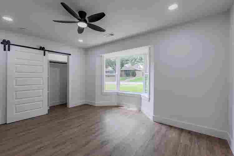 4 BR in Farmers Branch