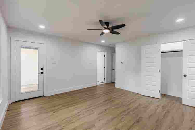 4 BR in Farmers Branch